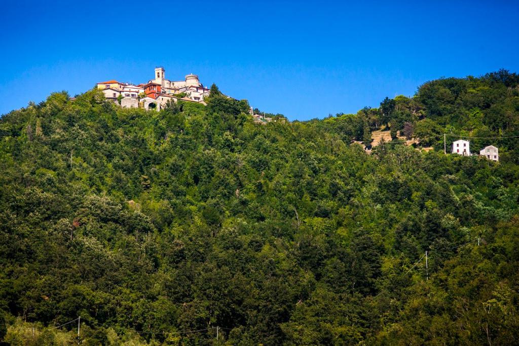 Agriturismo Casteldelpiano Licciana Nardi Ruang foto